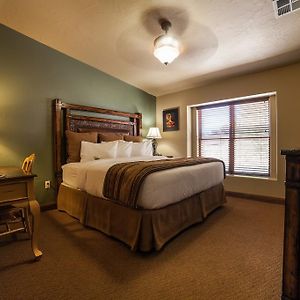 Classic Hillside Suite